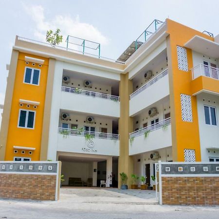 RedDoorz Syariah near Taman Pelangi Monjali Hotel Melati Bagian luar foto